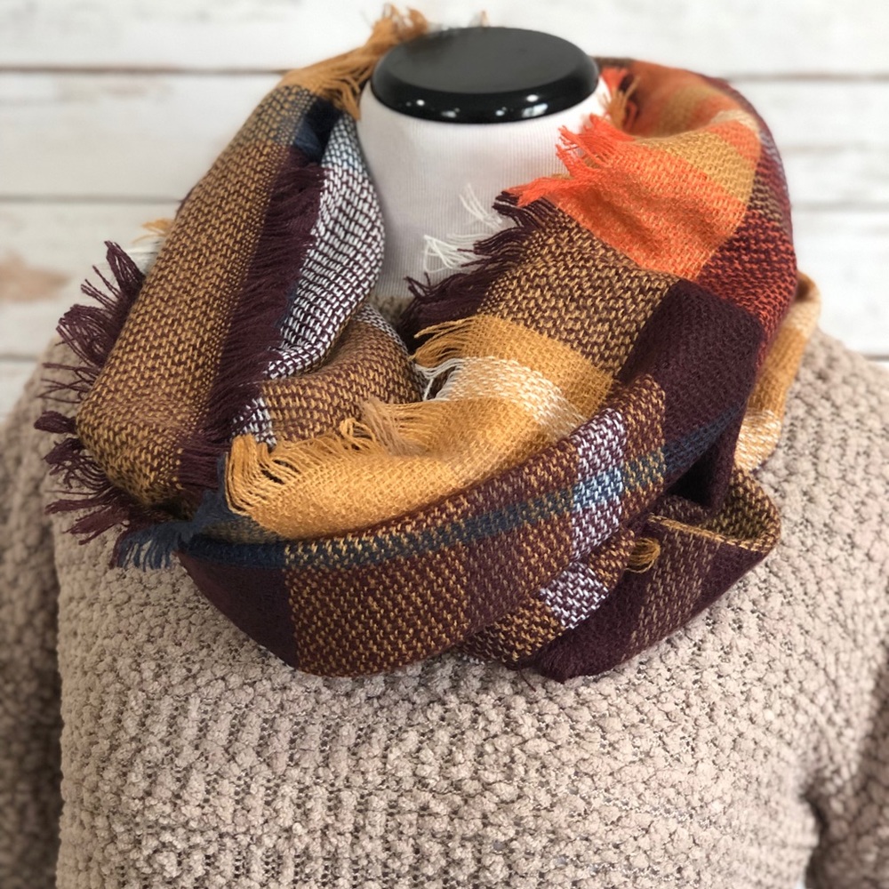 NEW Infinity plaid scarf - Picture 3 of 6